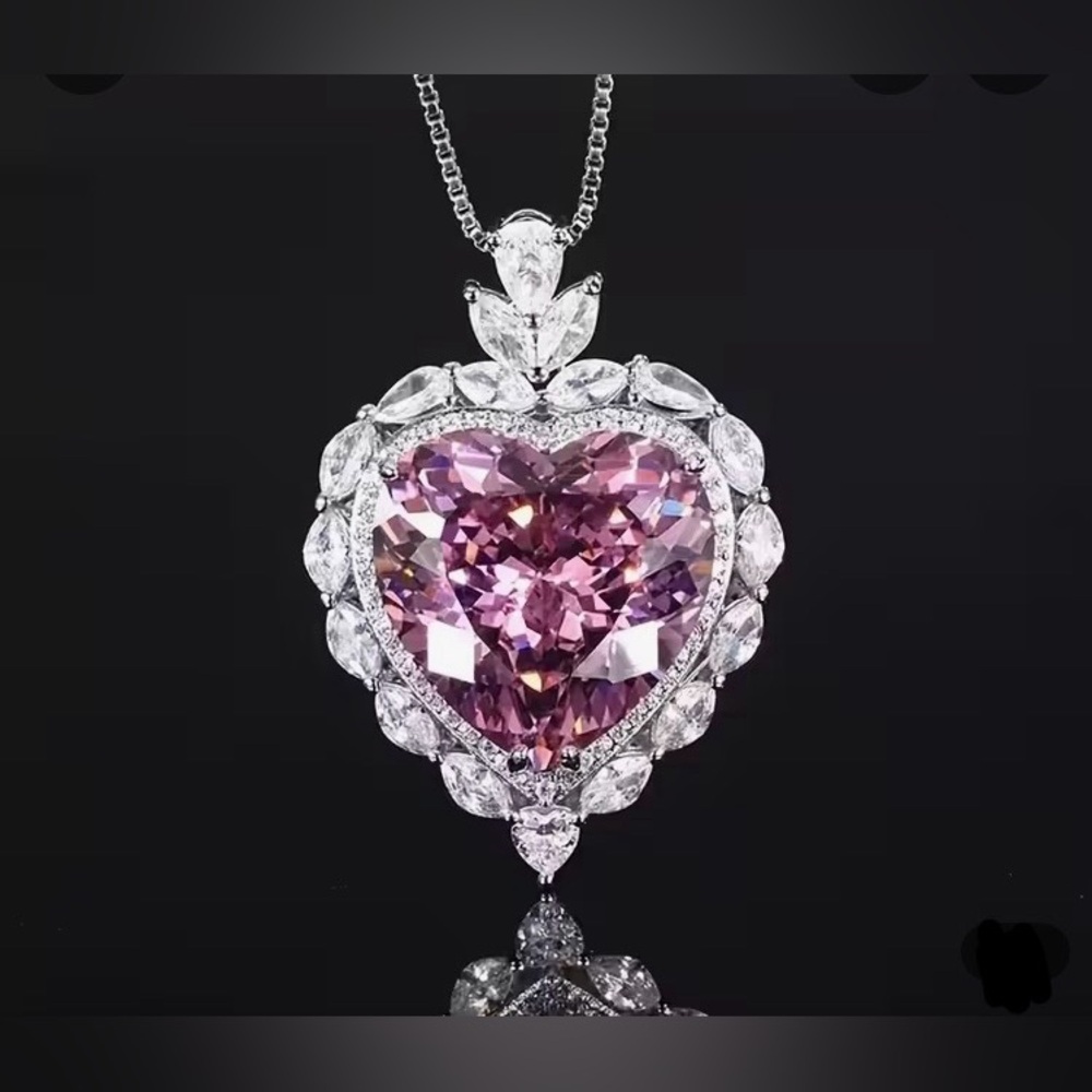 Stunning Heart-Shaped Pink Gemstone Pendant Necklace